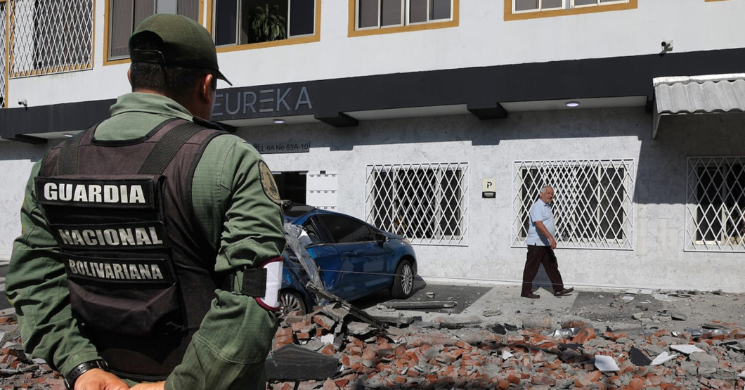 Gobierno de Delcy envía funcionarios a Colombia para que vayan a ver como levantan los escombros