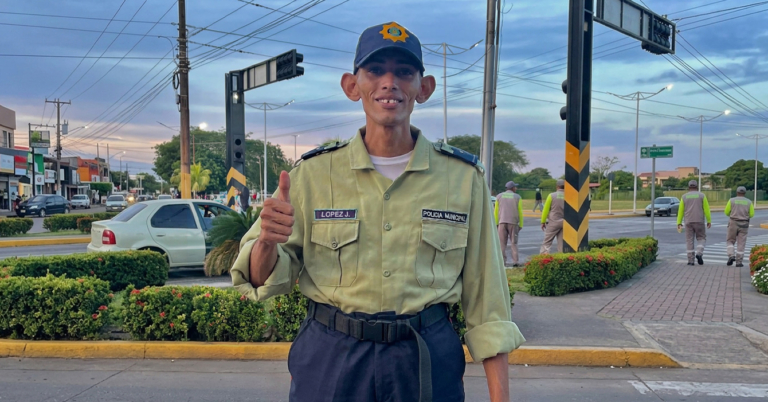 A 24 horas de la eliminación de las alcabalas este policía ya perdió 45 kilos