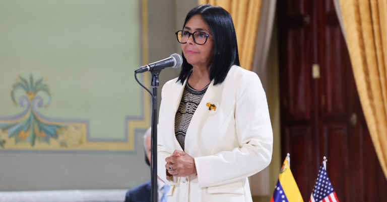 Delcy aplaza la Navidad hasta el cumpleaños de Donald Trump