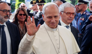 El Vaticano no se explica cómo se enferman tantos Papas si siempre escogen jóvenes de 90 añitos
