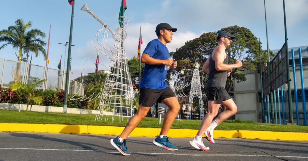 Runner paga mensualidad en club runner para correr en la vía pública
