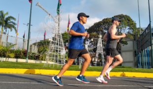 Runner paga mensualidad en club runner para correr en la vía pública